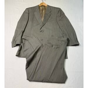 Austin Reed London Wool suit  Men’s size 44R Made USA color gray have a flaws 🚨